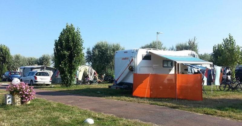 Camping Phare Ouest Saint-Denis-dʼOléron Kültér fotó