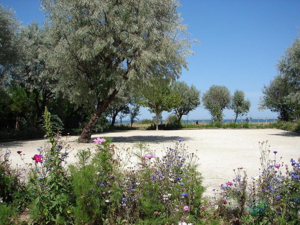 Camping Phare Ouest Saint-Denis-dʼOléron Kültér fotó