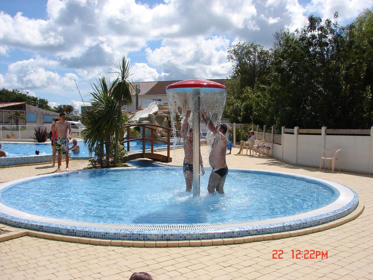 Camping Phare Ouest Saint-Denis-dʼOléron Kültér fotó